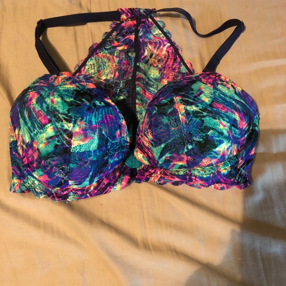 Pink Victoria secrets bra 32dd